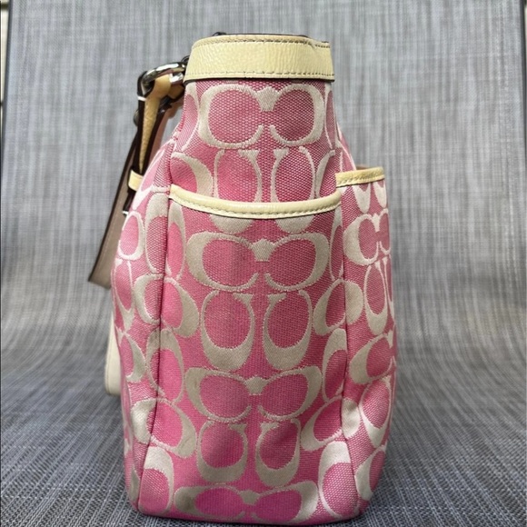 Authentic pink and cream Coach Signature Gallery Tote East/West Style # F17726 - Picture 4 of 8